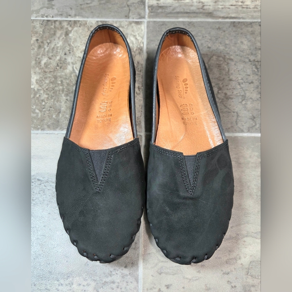 SPRING STEP KATHALETA LEATHER COMFORT FLATS.